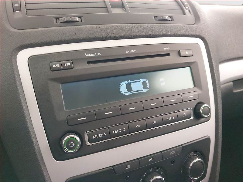 Škoda Octavia (2010) Ambiente 1.2 TSI, Serv.kniha - fotka 18 z 19