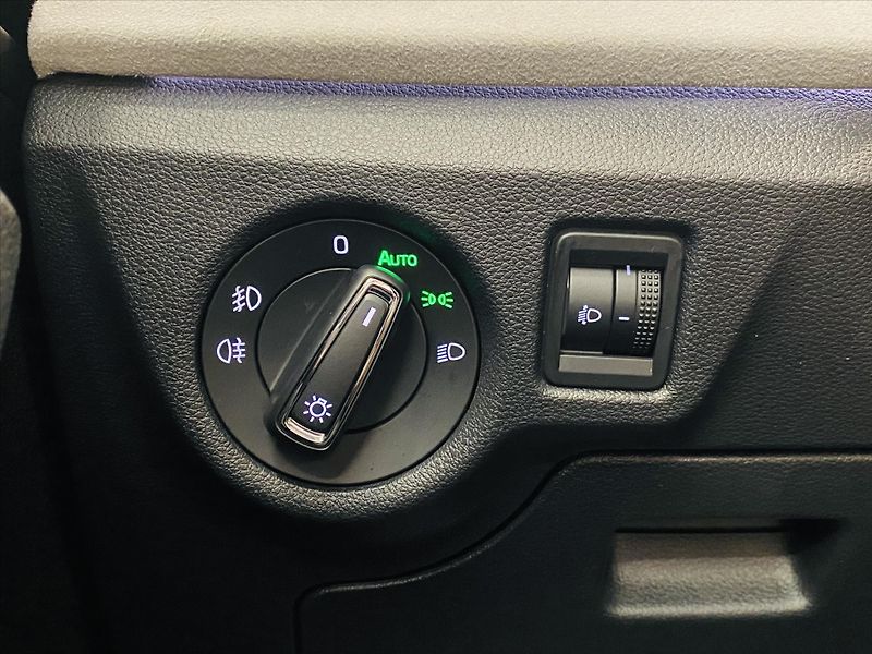 Škoda Scala 1,0 TSI 85kW Top Selection - fotka 21 z 27