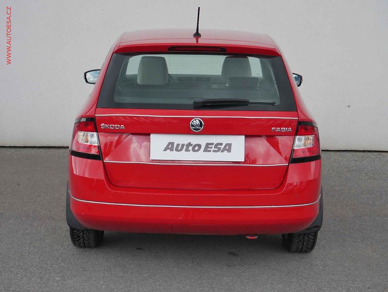 Škoda Fabia (2016) 1.2TSi, 1.maj,ČR, Style - fotka 5 z 15