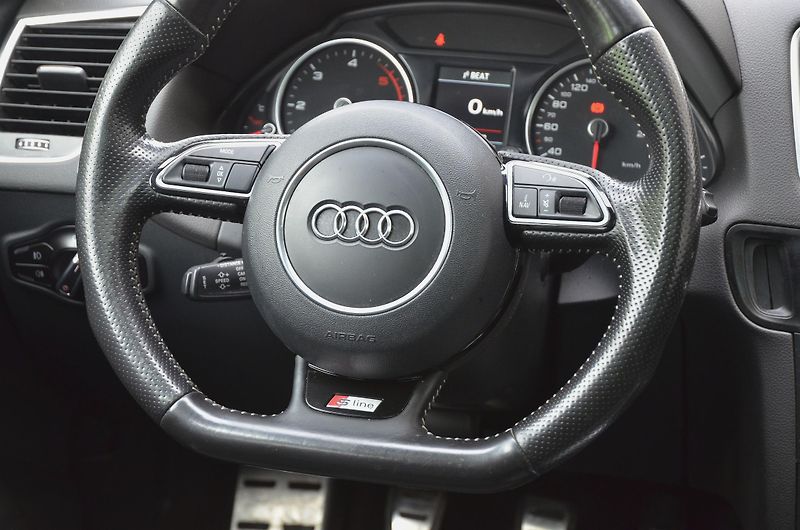 Audi Q5 (2015) 2.0 TDi 140kW Quattro S-LINE - fotka 31 z 45