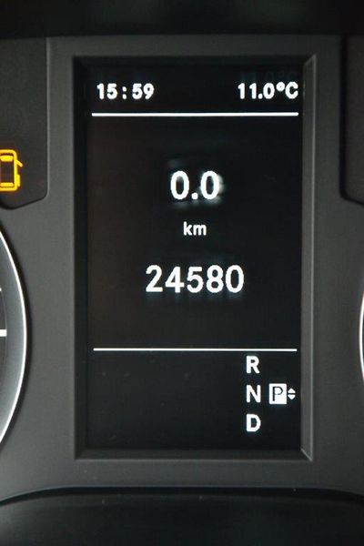 Mercedes-Benz Vito  7G automat najeto 25 t. km  - fotka 17 z 39