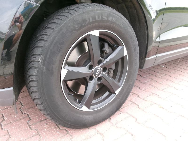 Audi Q5 (2009) 3,0TDI QUATTRO AC NAVI - fotka 9 z 28