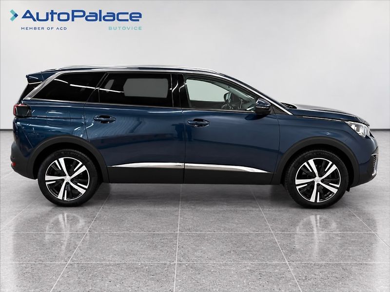 Peugeot 5008 1,6 7 míst/Tažné/Aut/Navi - fotka 7 z 18