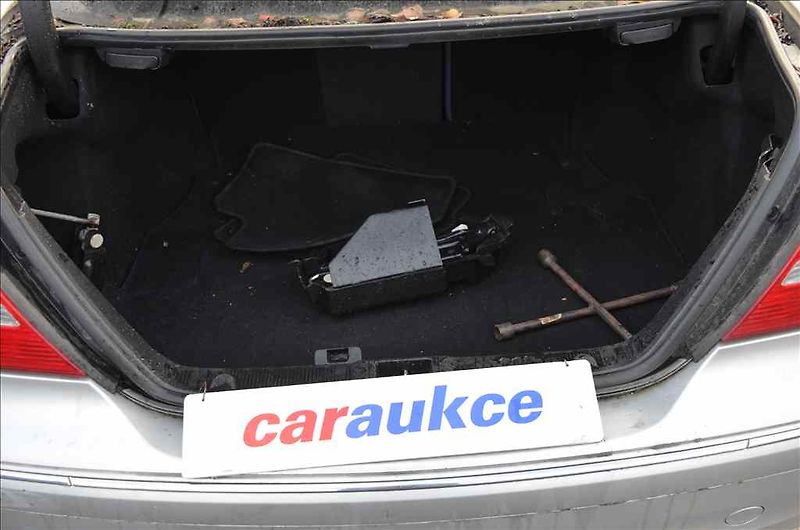 Mercedes-Benz CLK (2005) 200 KOMPRESOR ELEGANCE 120KW - fotka 23 z 24