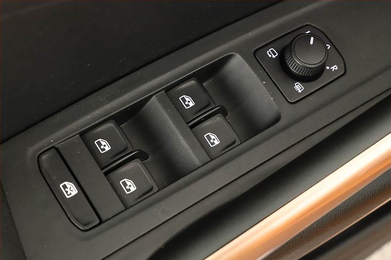 Škoda Fabia (2022) 1.0 TSI, Automat, Tempomat - fotka 9 z 20