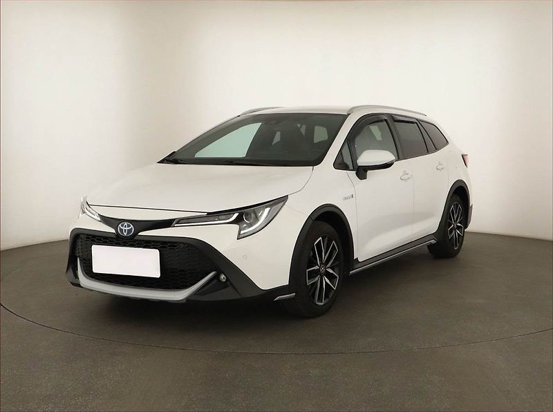 Toyota Corolla (2021) 1.8 Hybrid - fotka 2 z 16