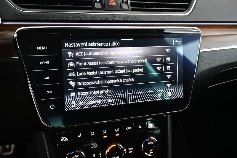 Škoda Superb (2023) 2.0 DSG 4x4 SCOUT Matrix LED T - fotka 18 z 40
