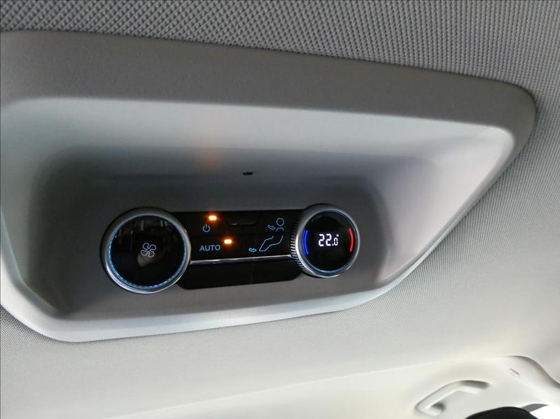 Ford Tourneo Custom 2,0 L2,TITANIUM X,8Míst,AWD - fotka 20 z 44