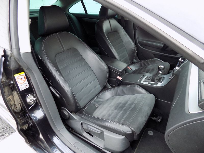 Volkswagen Passat CC (2008) 2.0TDI/Highline/NAVI/Bi-xenon/ - fotka 16 z 37