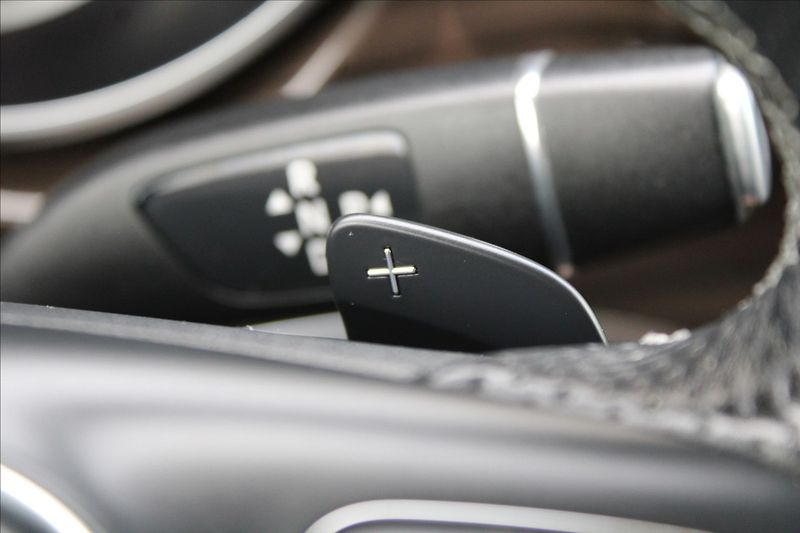 Mercedes-Benz Třídy V 2,0 250d  AVANTGARDE, 4MATIC - fotka 22 z 38