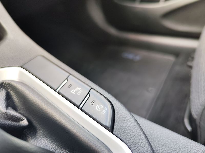 Hyundai i30 1.4i/73kW Trikolor Komfort - fotka 18 z 28