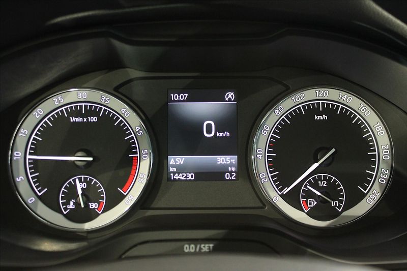 Škoda Karoq 2.0 TDi 4x4 Style - fotka 15 z 30
