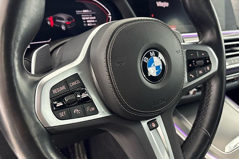 BMW X5 xDrive40i - fotka 13 z 27