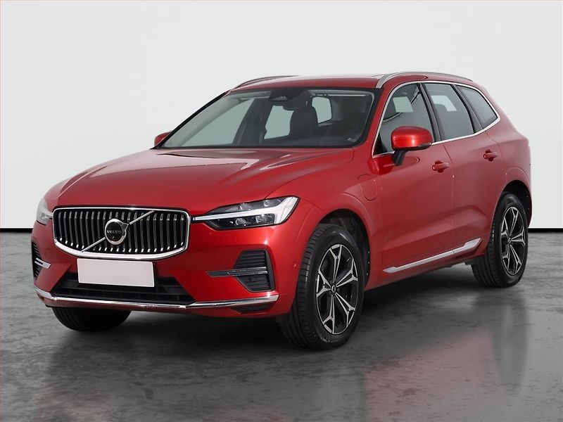 Volvo XC60 (2022) T6 Recharge - fotka 2 z 29