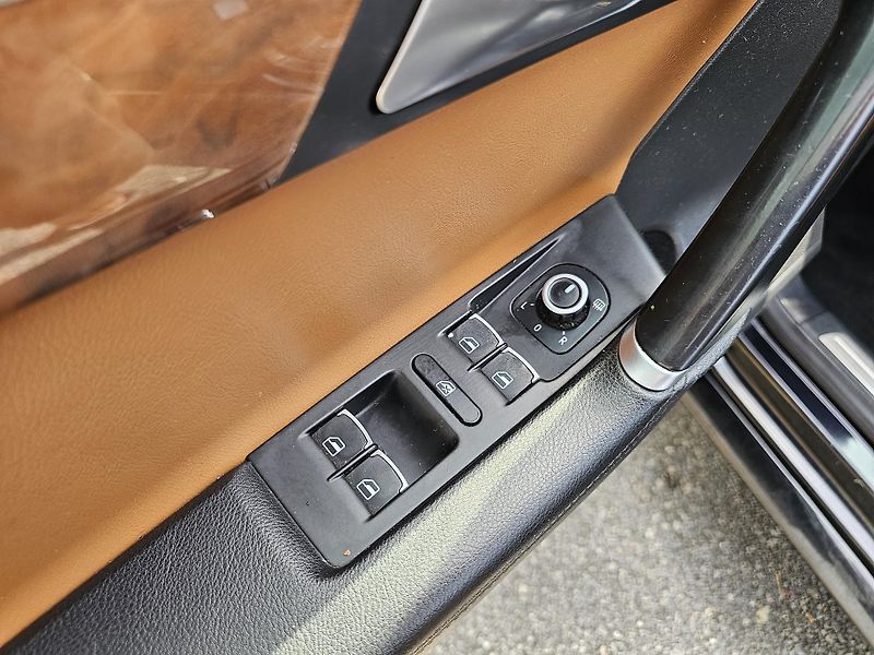 Volkswagen Passat Variant (2011) B7 2.0TDI INDIVIDUAL  - fotka 11 z 19
