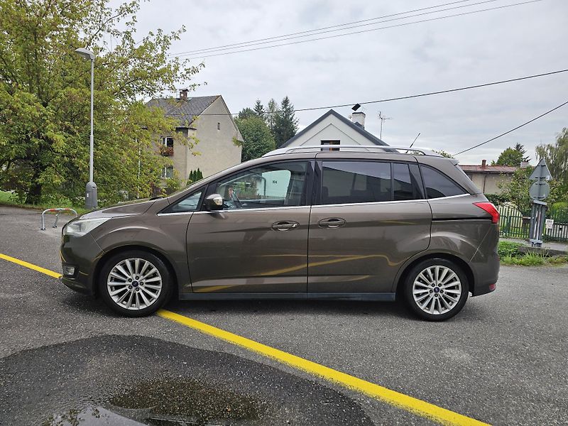 Ford Grand C-MAX (2016) 1.5 ECOBOOST-TITANIUM - fotka 2 z 20