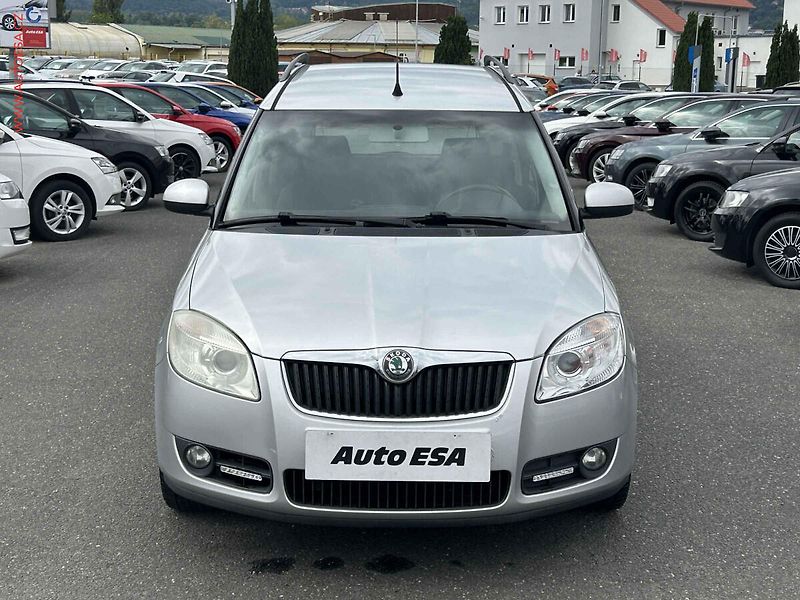 Škoda Roomster (2007) 1.6 16V - fotka 2 z 16