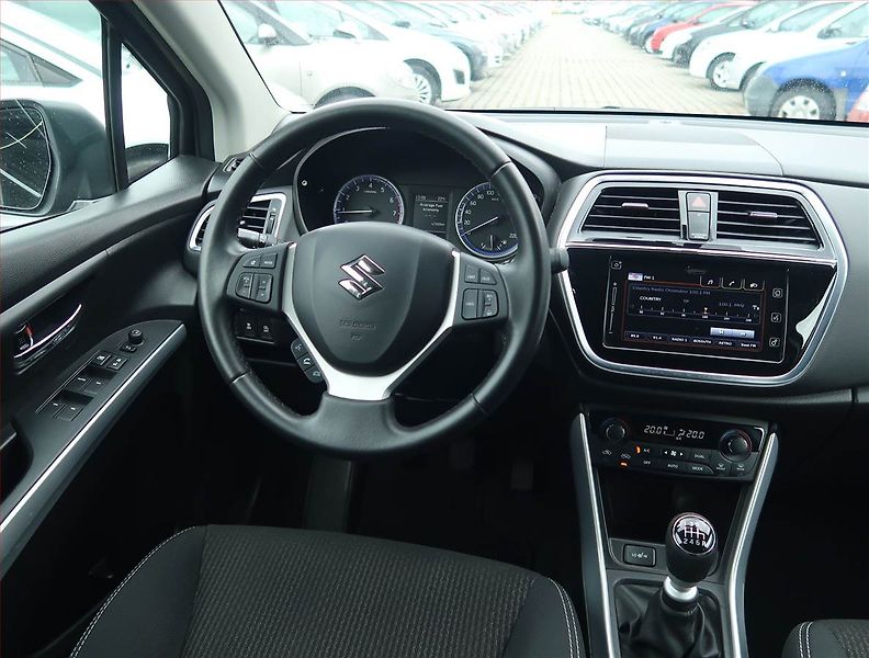 Suzuki SX4 S-Cross (2019) 1.4 BoosterJet, Serv.kniha - fotka 7 z 15