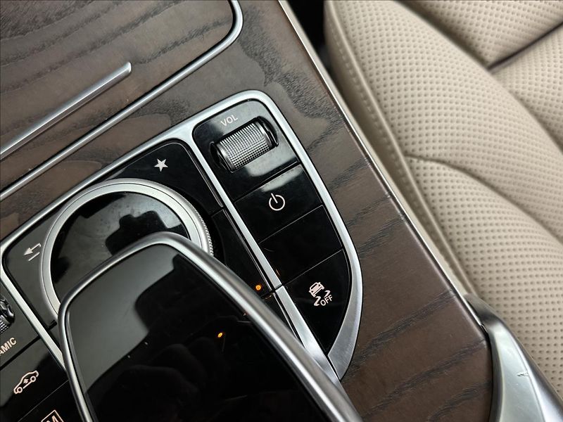 Mercedes-Benz GLC 2,1 OFFR PAK. VZDUCH EXCLUSIVE - fotka 27 z 51