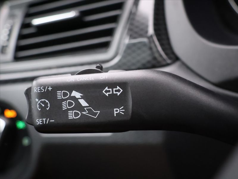 Škoda Rapid 1.2 TSI Monte Carlo Xenon 1Maj - fotka 16 z 28