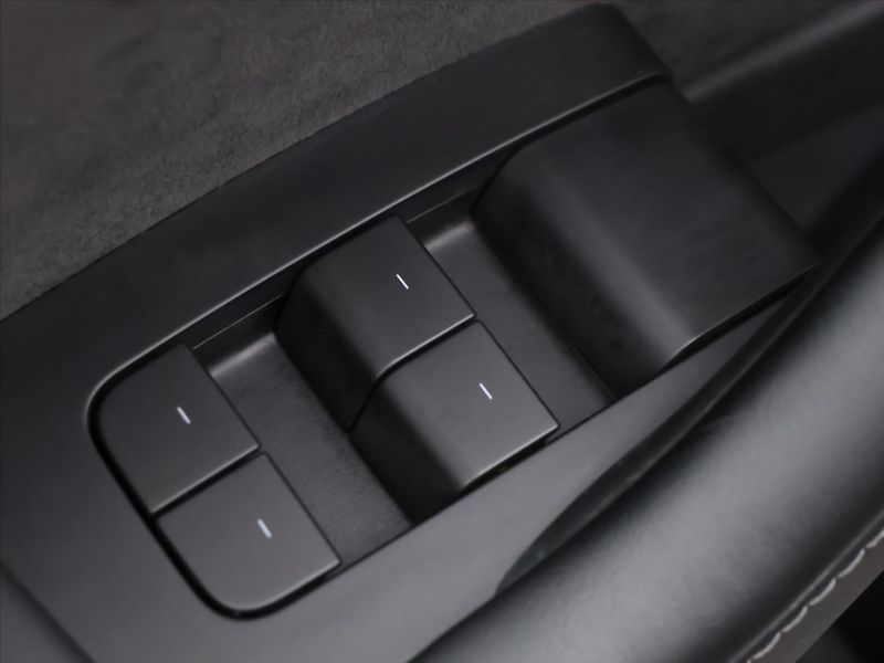 Tesla Model 3 Long Range 75kWh AWD sOH 93,2% - fotka 15 z 32