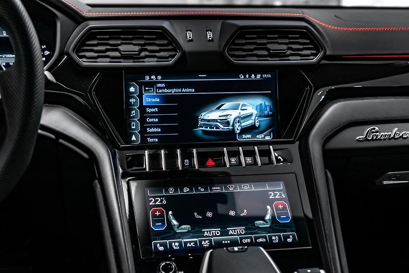 Lamborghini Urus B&O/23