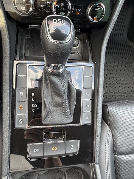 Škoda Superb (2017) Laurin & Klement 2.0 TDI 140kW - fotka 10 z 24