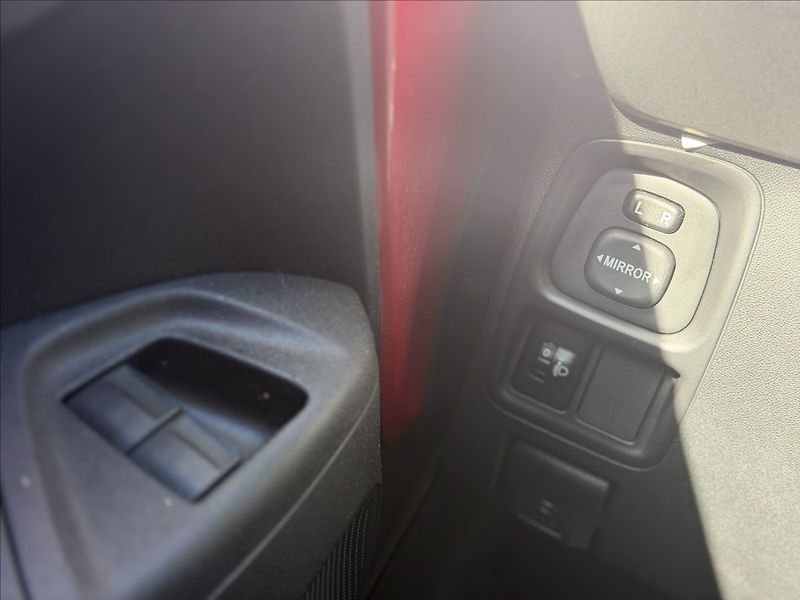 Toyota Aygo 1,0 i 53kW KLIMA 33.000Km - fotka 13 z 22