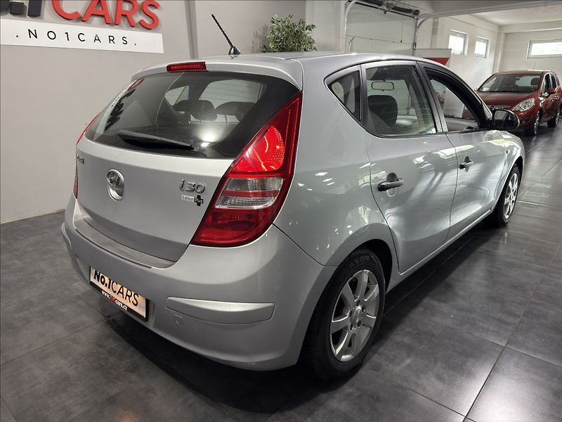 Hyundai i30 1,4   CVVT 95.000KM KLIMA - fotka 5 z 25