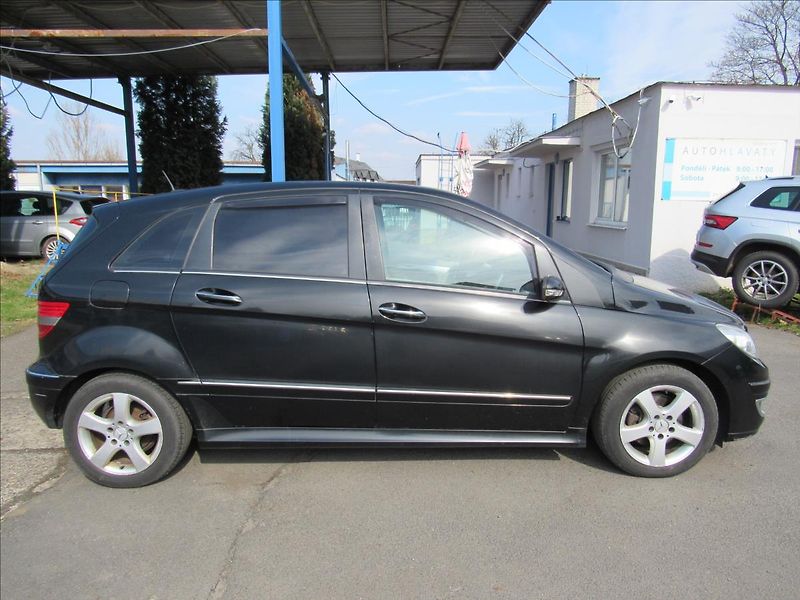 Mercedes-Benz Třídy B 2,0 Turbo B200 - fotka 8 z 25