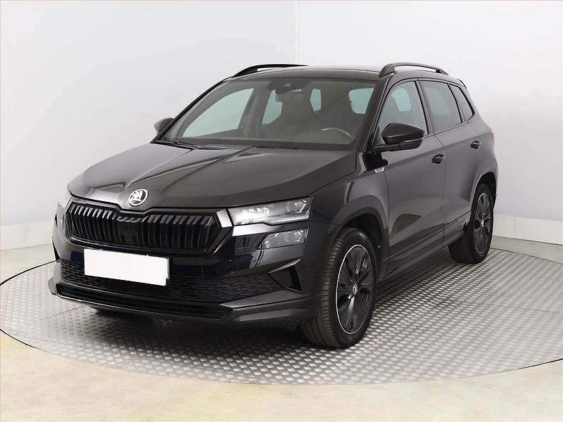 Škoda Karoq (2022) Sportline 1.5 TSI - fotka 2 z 17