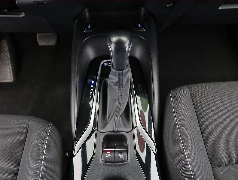 Toyota Corolla (2022) 1.8 Hybrid, full bybrid - fotka 13 z 25