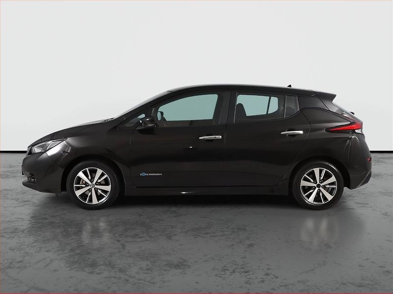Nissan Leaf (2021) 40 kWh, SoH 90%, Automat - fotka 3 z 21
