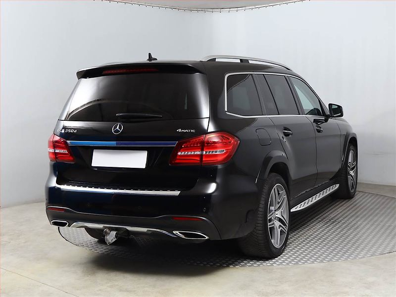 Mercedes-Benz GLS (2017) 350 d 4MATIC - fotka 5 z 27