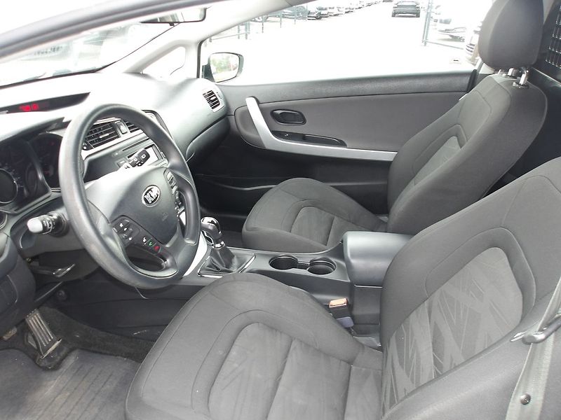 Kia Pro_Ceed 1,4CRDi 2 MÍSTA (PICK-UP) - fotka 12 z 27