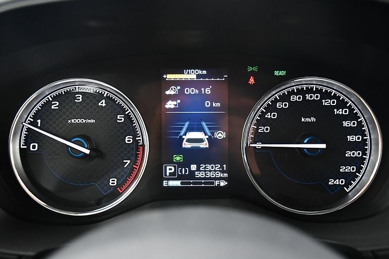 Subaru Forester e-BOXER ACC CARPLAY KAMERA - fotka 32 z 53