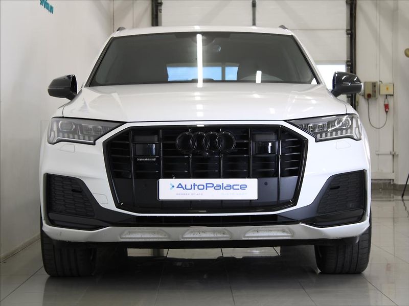 Audi Q7 3,0 50TDi S-Line 7-míst B&O ČR - fotka 2 z 31