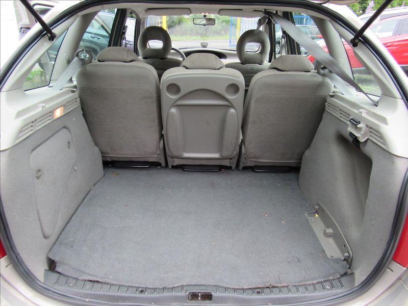Citroën Xsara Picasso 1,8 85kW - fotka 21 z 24
