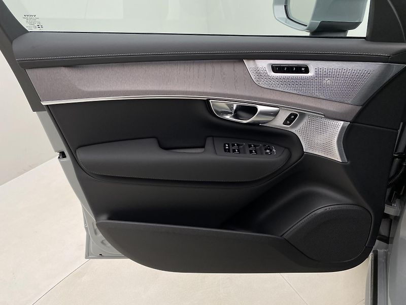 Volvo XC90 (2026) T8 AWD RECHARGE BRIGHT ULTRA - fotka 7 z 77