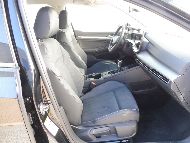 Volkswagen Golf Variant (2026) People 1,5 TSI 85kW - fotka 9 z 26