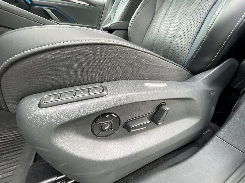 Volkswagen Tiguan (2025) R-LINE 1,5 TSI 130 KW EHYBRID - fotka 25 z 55