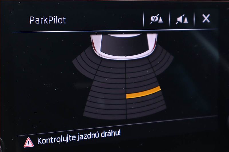 Škoda Superb (2019) Style 2.0 TDI, Automat - fotka 21 z 32