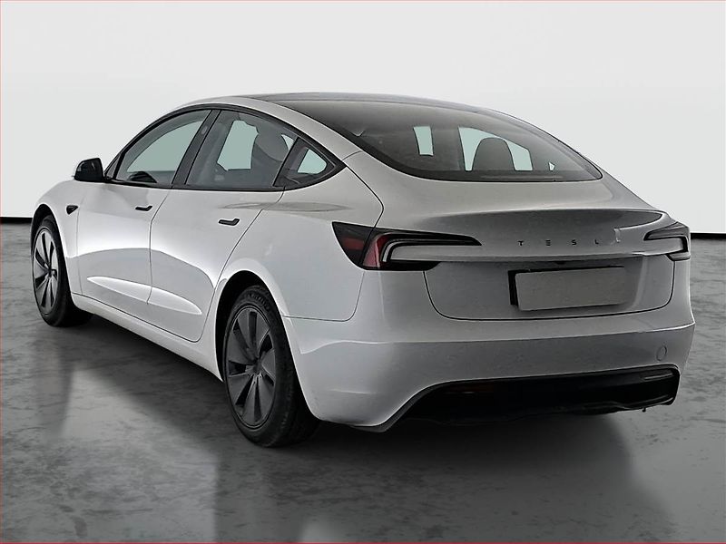 Tesla Model 3 (2024) Standard Range LFP, SoH 97% - fotka 4 z 17