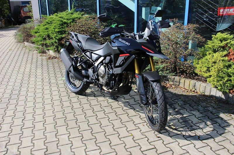 Suzuki (2026) DL 800  DE 2025   AKCE - fotka 2 z 9