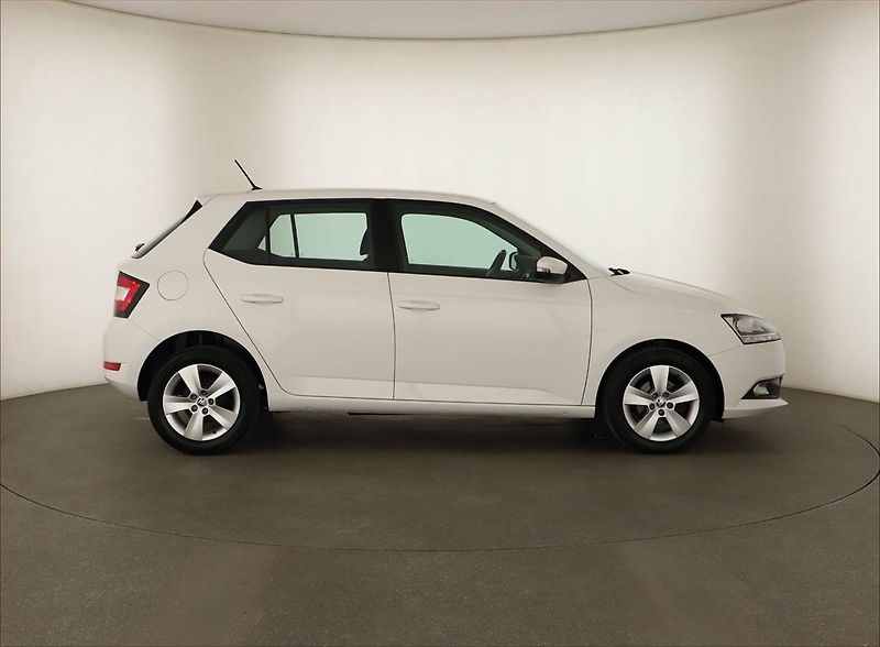 Škoda Fabia (2019) Ambition 1.0, Serv.kniha - fotka 6 z 13