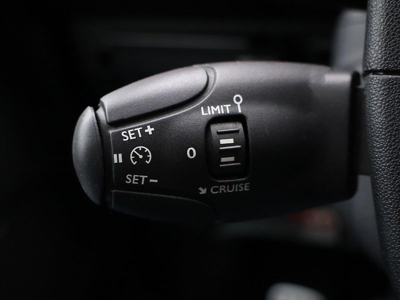Citroën DS3 1,6 Turbo 115kW Aut.klima 1.Ma - fotka 16 z 27