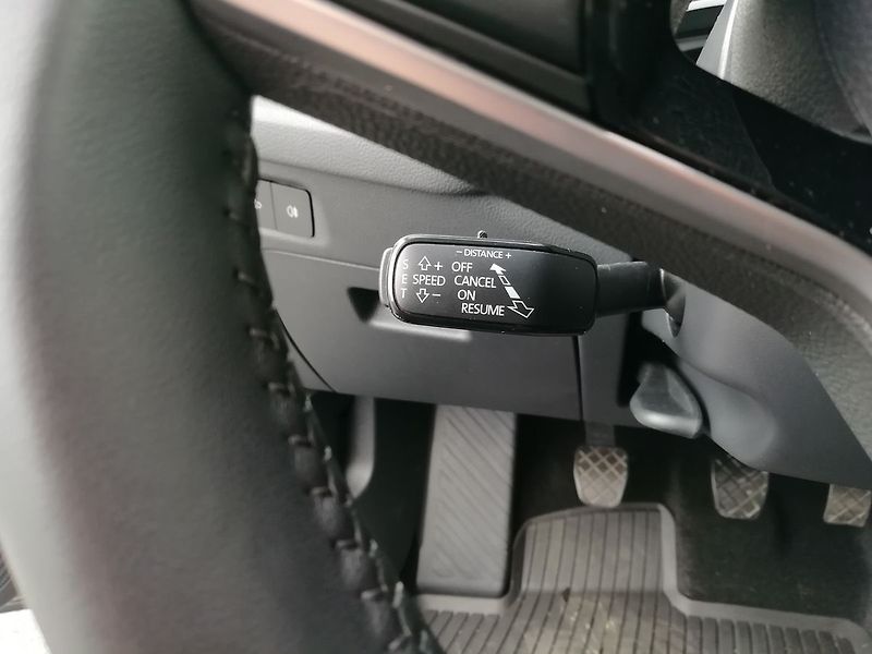 Škoda Octavia Selection 1,5 TSI 85 kW - fotka 11 z 24