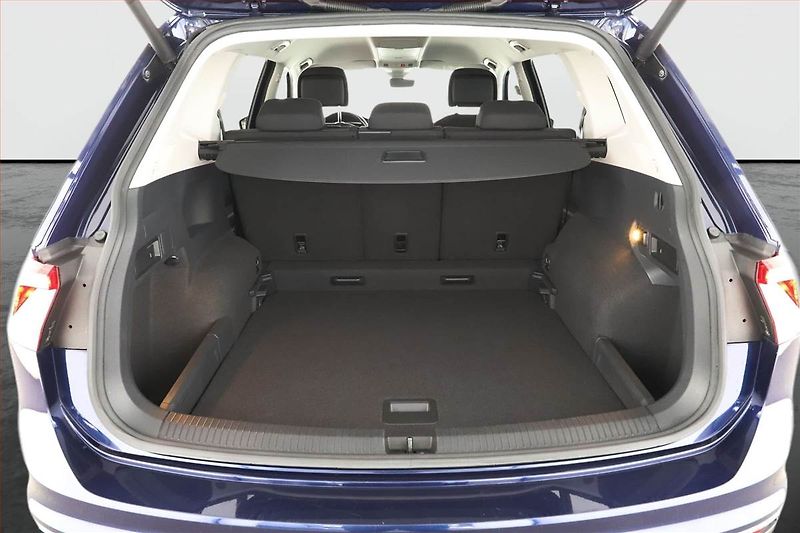 Volkswagen Tiguan Allspace (2021) 2.0 TDI - fotka 11 z 18