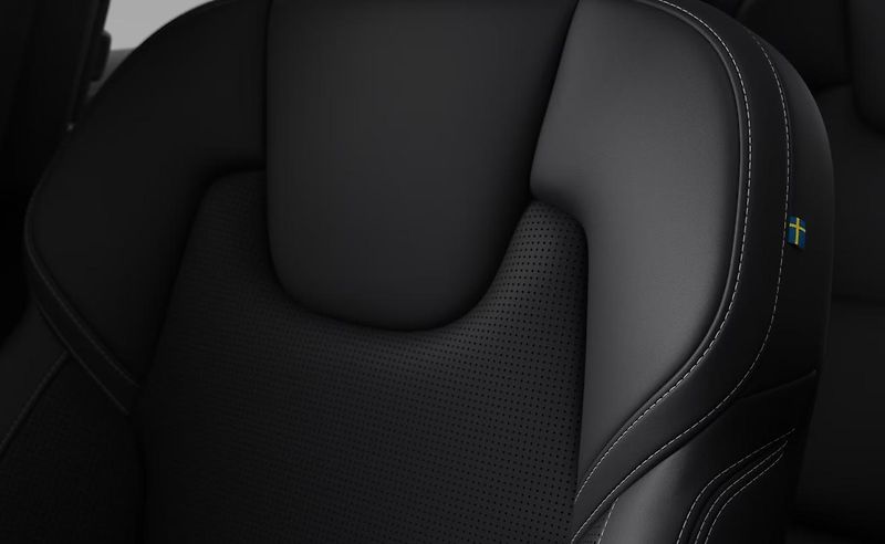 Volvo XC60 (2026) Black Edition T8 AWD  - fotka 10 z 15
