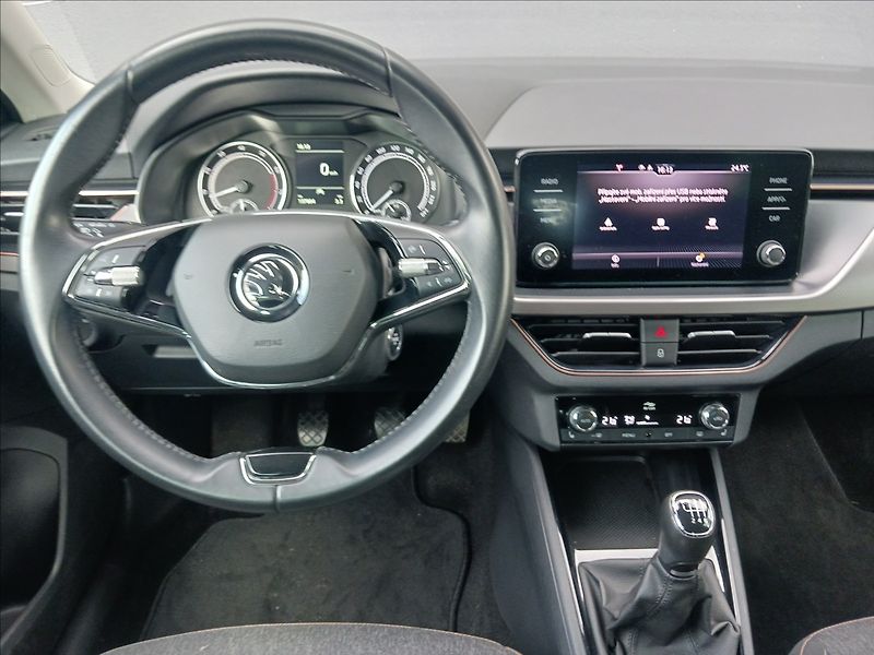 Škoda Scala 1,5 110 kW STYLE - fotka 15 z 18